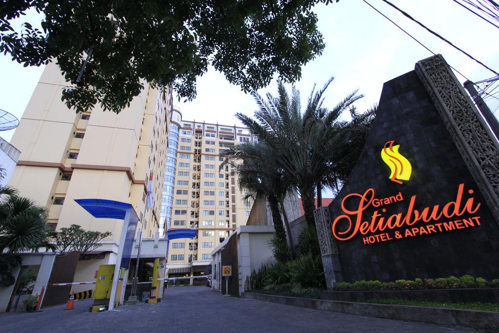 Grand Setiabudi Hotel Бандунг Екстериор снимка