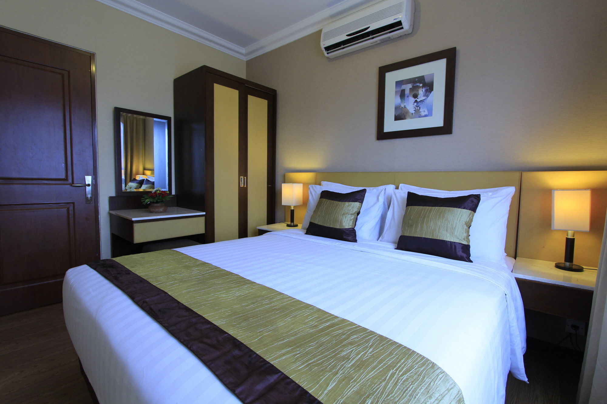 Grand Setiabudi Hotel Бандунг Екстериор снимка